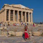 Un uomo accoltella due turisti vicino all'Acropoli di Atene, arrestato dalla polizia