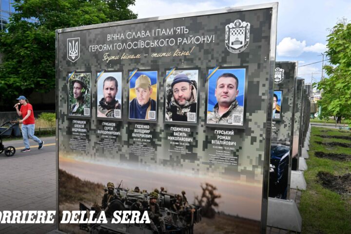 Vertice a Parigi dei Volenterosi: Zelensky incontra Macron e von der Leyen dopo la riunione della Coalizione anti-aerea