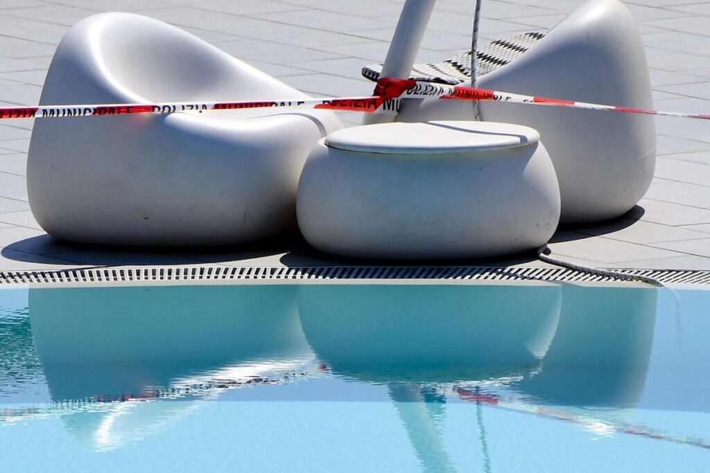 Via libera all'emendamento per la sicurezza delle piscine: stop ai bocchettoni non a norma e obbligo di cuffia per i minori