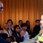 Viaggi all’estero per 150mila studenti: il piano di Meloni per rimuovere le barriere
