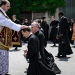 Viaggio ad Albano Laziale nel rifugio dei lefebvriani: l’ex parroco ammette, “Il Papa ha ragione”