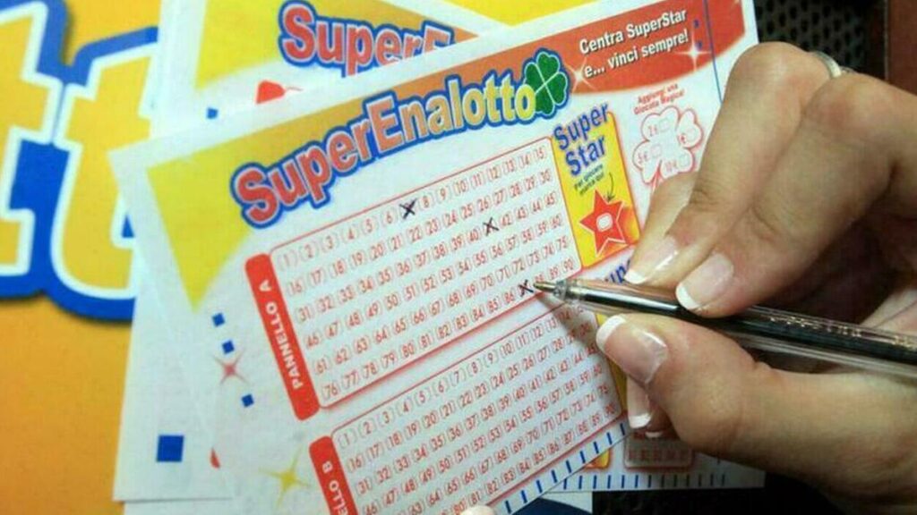 Vincitore di quasi 600mila euro al SuperEnalotto non riscuote il premio entro scadenza di 23 giorni