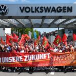 Volkswagen raddoppia la stima dei licenziamenti a 100mila posti di lavoro in Germania
