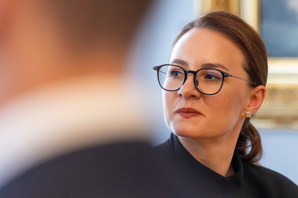 Yulia Svyrydenko si dimetterà, annuncio di Zelensky in un rimpasto di governo