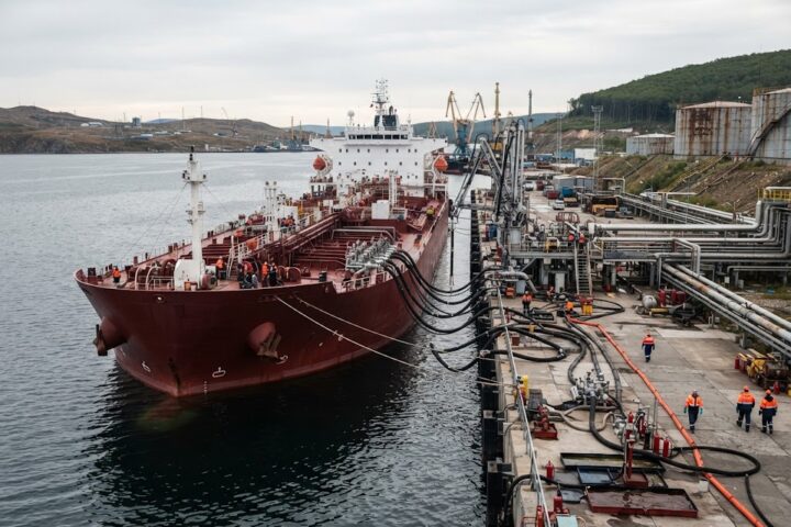 La crisi delle raffinerie russe spinge Mosca a importare carburante dalla Corea del Sud