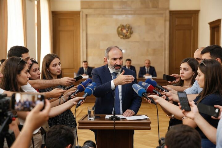 Yerevan annuncia le prime esportazioni verso Baku senza la mediazione di Mosca