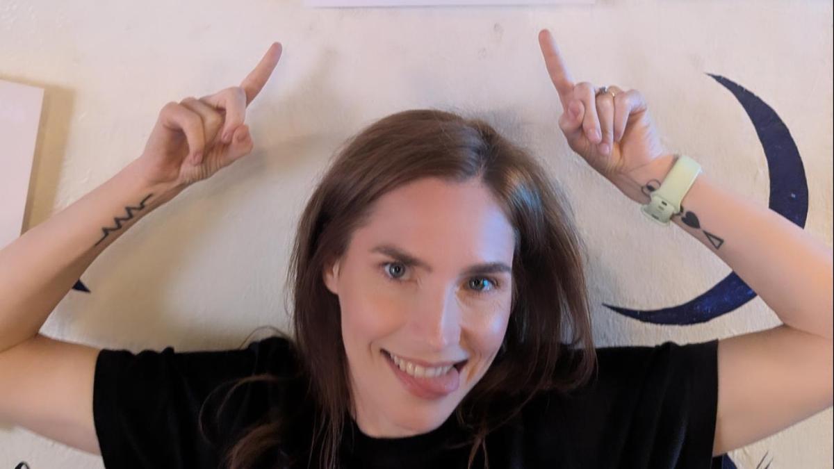 Amanda Knox presenta uno spettacolo comico sul caso Meredith Kercher all'Edinburgh Fringe Festival