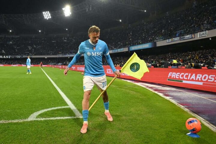 Atalanta incontra l'agente di Noa Lang a Zingonia per discutere un possibile trasferimento da Napoli