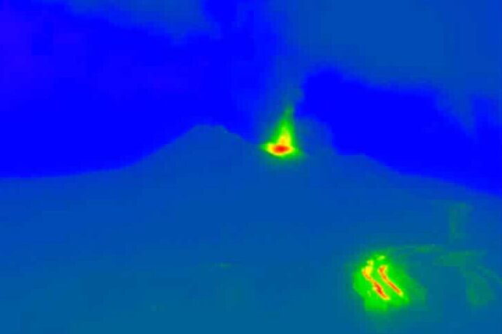 Attività eruttiva dell'Etna causa ulteriori restrizioni all'aeroporto di Catania