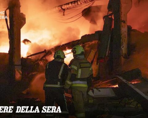 Bombardamenti israeliani con fosforo bianco in Libano meridionale, colpita anche Nabatiye