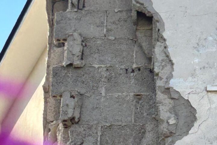 Campi Flegrei un mese dopo il terremoto: Luongo avverte su Pozzuoli, “salvare la struttura urbana”