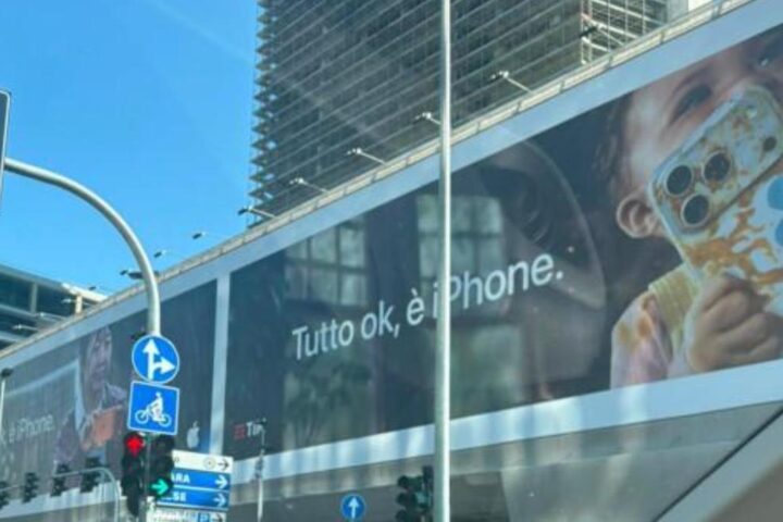 Cangini: soddisfazione per la rimozione del manifesto pubblicitario Apple a Milano