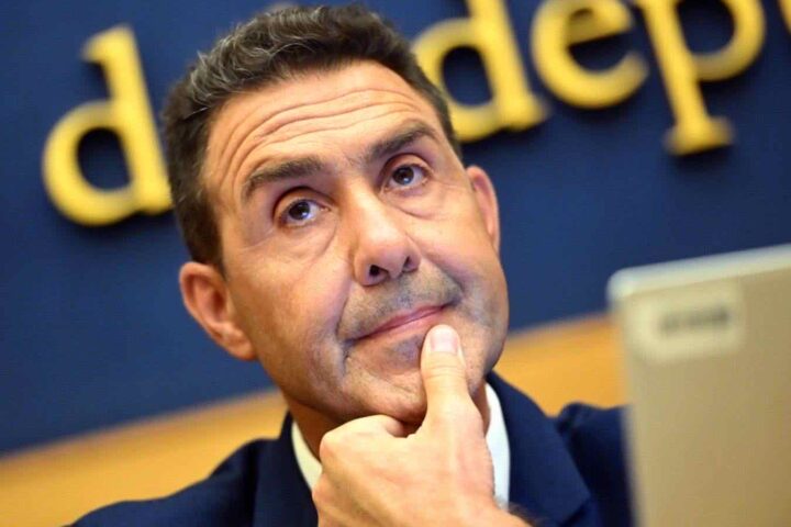 Chat di militanti di Futuro Nazionale: insulti antisemiti e nostalgie hitleriane in lombardia