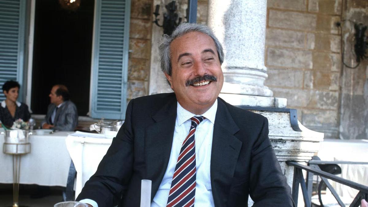 Critiche a Falcone: la sorella contesta le affermazioni di Travaglio su Andreotti