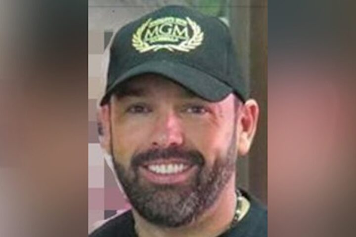 Daniel Kinahan estradato dagli Emirati Arabi Uniti in Irlanda, accusato di narcotraffico e omicidio