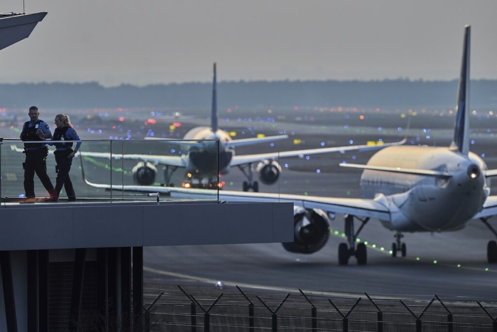 Due dipendenti dell'aeroporto di Francoforte muoiono di malaria in raro focolaio