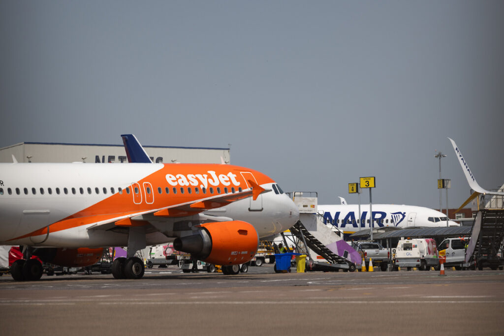 EasyJet annuncia accordo da 6,6 miliardi di euro con Apollo per acquisizione