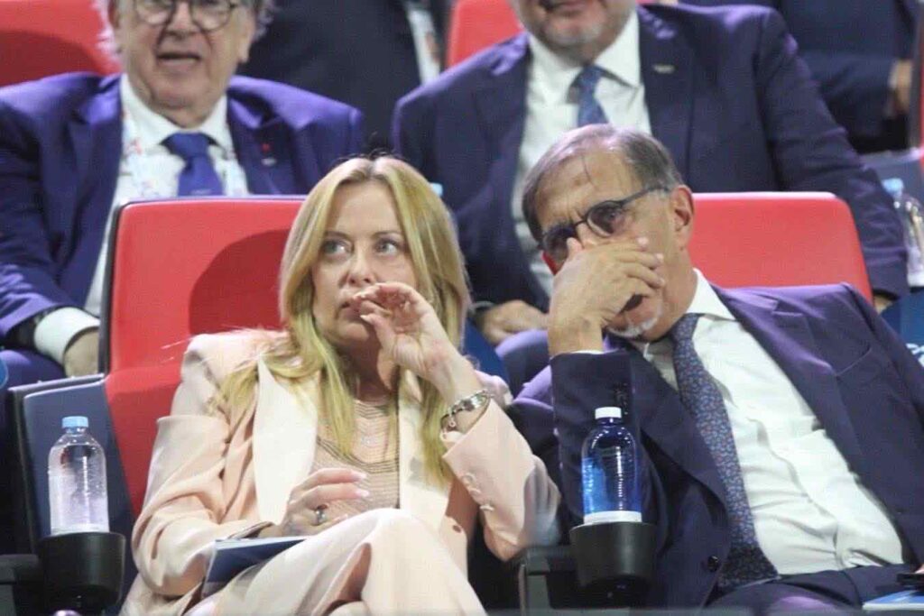 Fischi per Meloni e applausi per Mattarella all'inaugurazione dei Giochi del Mediterraneo a Taranto