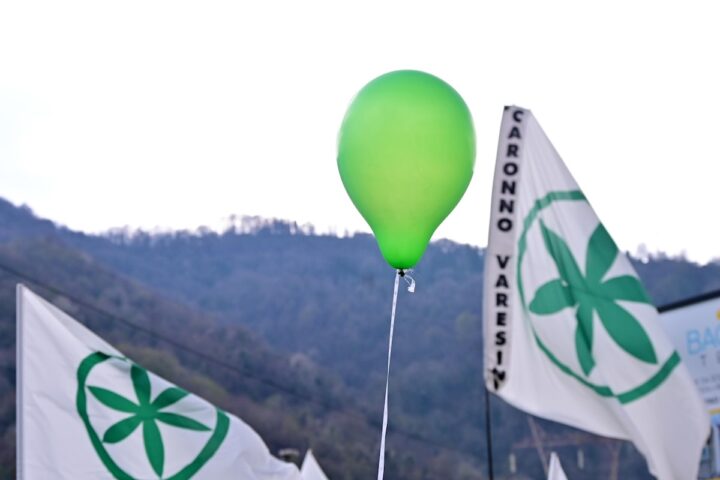 Forte tensione nella Lega: l'ex Grimoldi avverte, a Pontida nessuno lavora se Salvini non cambia