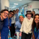Francesca torna a casa dopo 224 giorni di cure: dimessa dal Niguarda, l'ultima sopravvissuta dell'incendio di Crans Montana