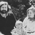 Francesco Guccini muore a 86 anni a Pavana, circondato dall’affetto della famiglia