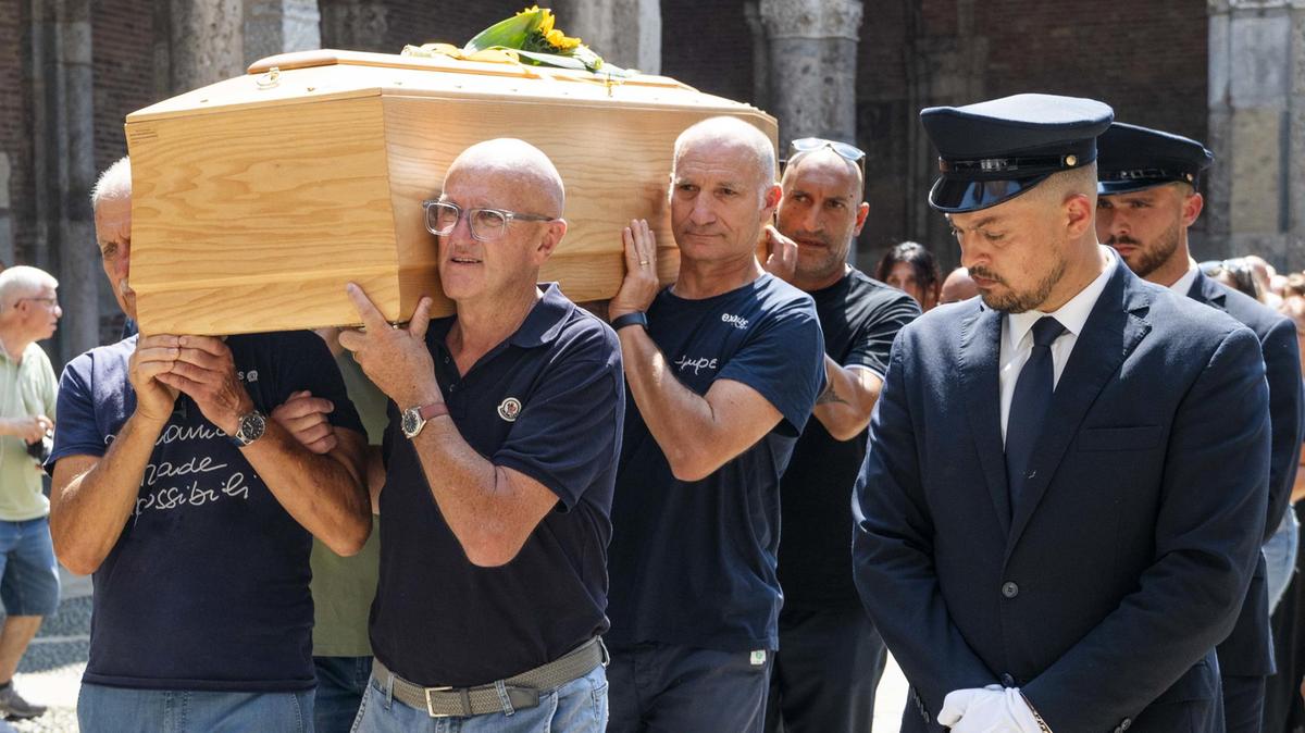 Funerali di don Antonio Mazzi a Milano: addio a un educatore che ha ispirato migliaia di giovani