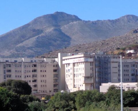 Genitori di Anna Rosa Bartolotta denunciano tre ospedali dopo la morte per difterite