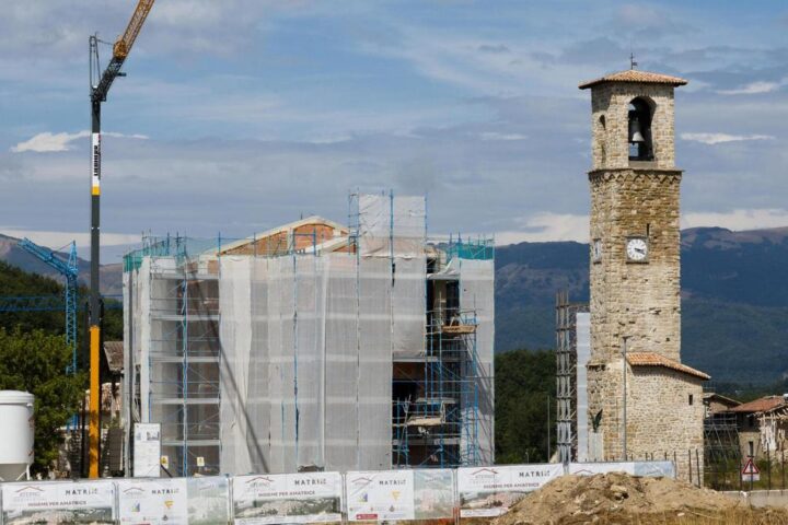 Giorgia Meloni visita Amatrice, dieci anni dopo il terremoto del 2016