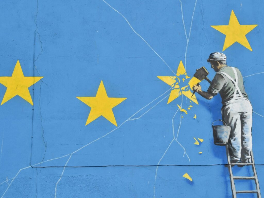 Giovane italiana rischia espulsione dalla Gran Bretagna per errore burocratico post-Brexit
