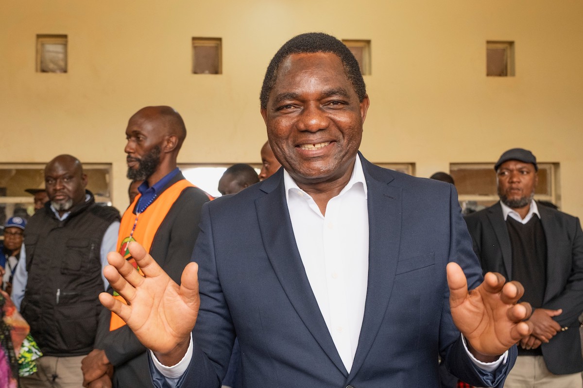 Hakainde Hichilema rieletto presidente in Zambia con il 60% dei voti