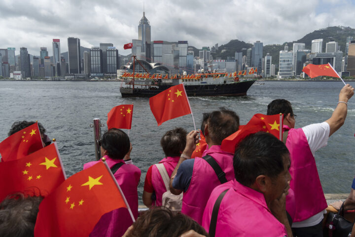 Hong Kong in ripresa economica, ma la libertà resta limitata