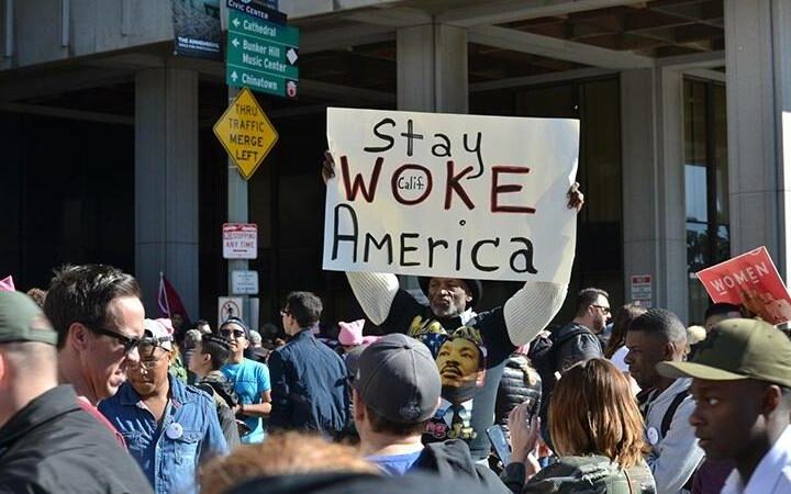 Il dibattito a sinistra sui diritti civili e sociali nella cultura woke