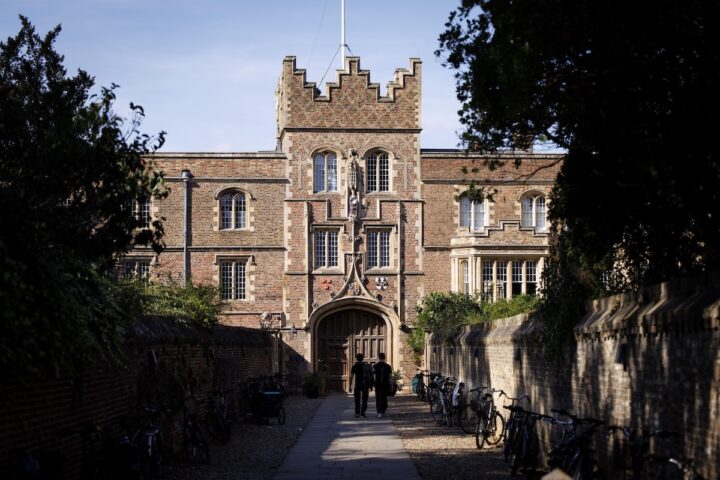 Il dibattito sulle assunzioni a Cambridge dopo la morte di Jason Arday, ex professore accusato di plagio