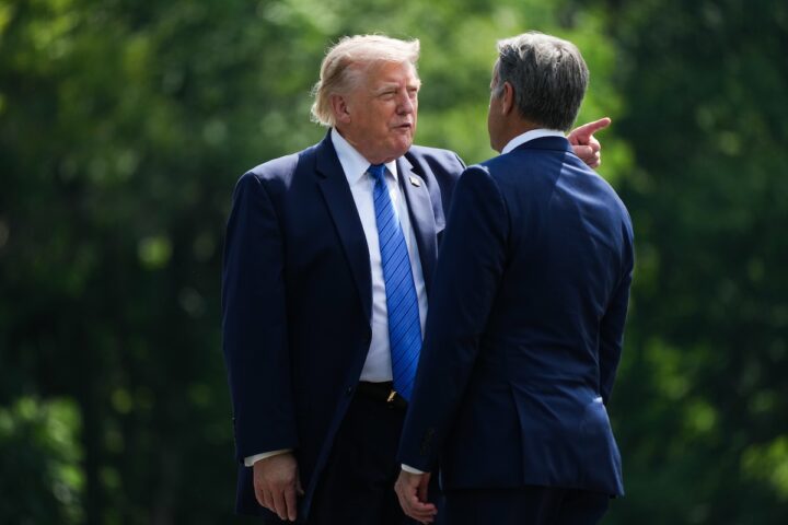 Il direttore della CIA avverte Mosca contro attacchi alla NATO durante visita improvvisa