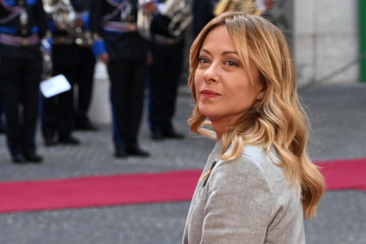 Il "Dress Code Meloni": regole sartoriali per il personale di Palazzo Chigi