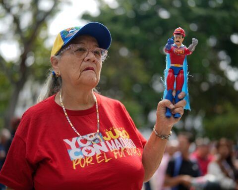 Il governo venezuelano si allontana da Maduro e dalla sua liberazione