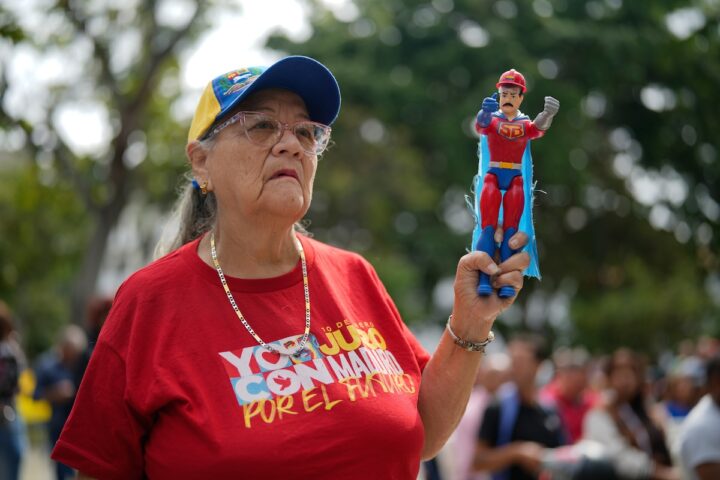Il governo venezuelano si allontana da Maduro e dalla sua liberazione