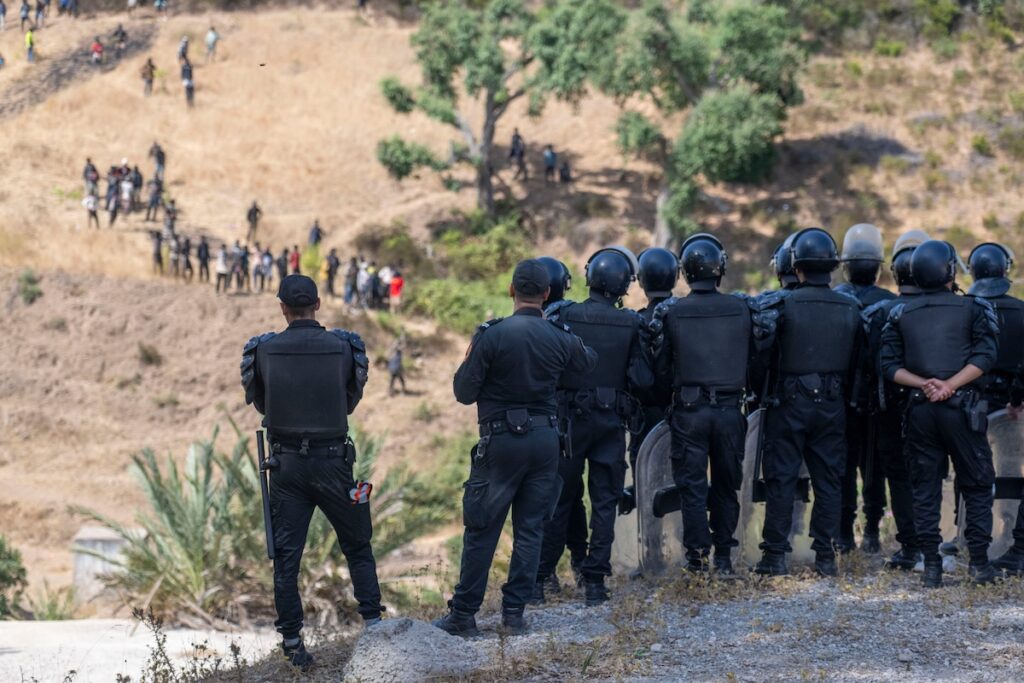 Il Marocco riafferma il controllo sulla frontiera di Ceuta respingendo un nuovo tentativo migratorio