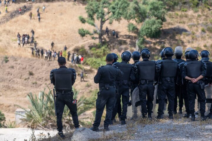 Il Marocco riafferma il controllo sulla frontiera di Ceuta respingendo un nuovo tentativo migratorio