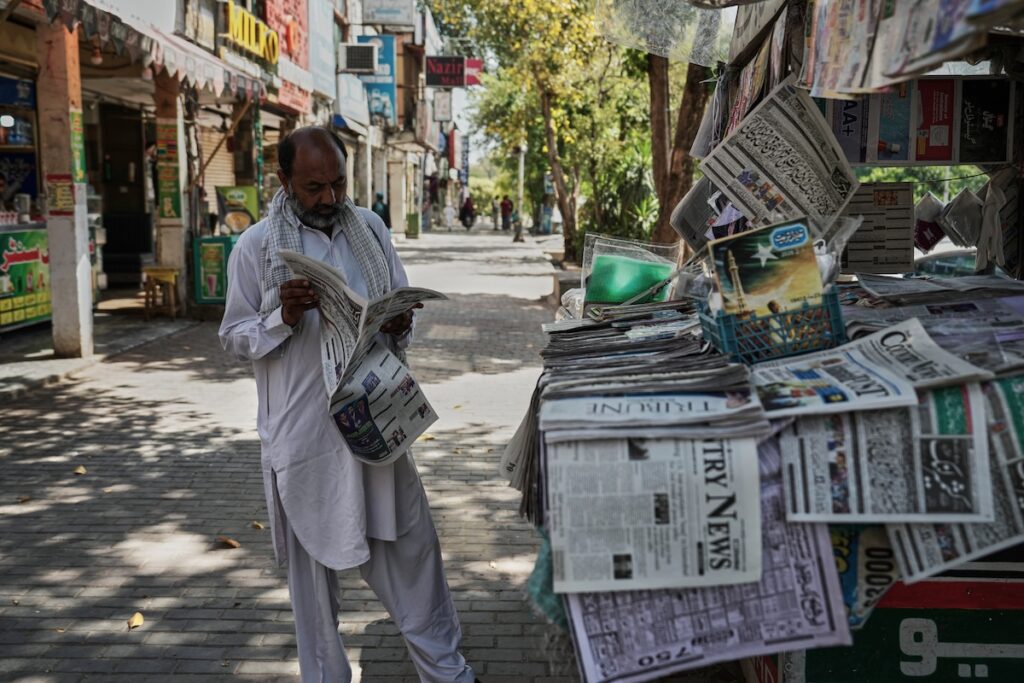 Il Pakistan introduce severe restrizioni per i giornalisti di testate straniere