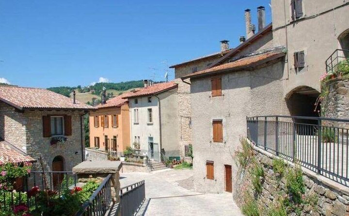 Il sindaco di San Benedetto Val di Sambro: "Fondamentalmente mancano risorse per la spesa ordinaria"