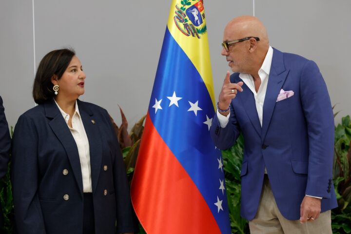 Il Venezuela rilascia 131 prigionieri politici dopo i colloqui tra governo e opposizione