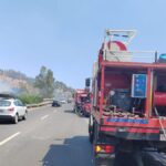 Incendio a Taormina, chiusa l'A18 Messina-Catania mentre le fiamme minacciano abitazioni