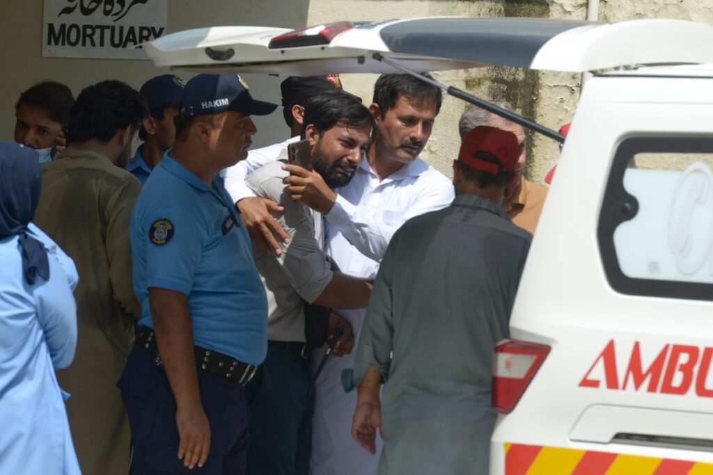Incendio in ospedale di Islamabad: 14 neonati morti, indagine in corso