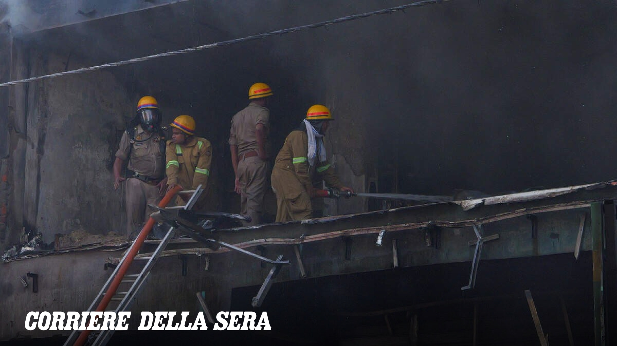 Incendio in un hotel a Kolkata: almeno 9 morti e sei feriti