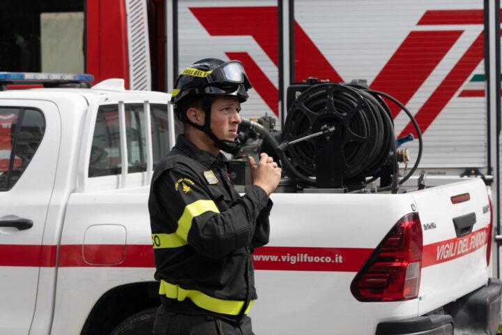 Incidente mortale a Colli sul Velino: cinque persone decedute nello scontro tra mezzi