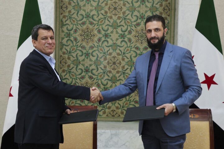 Integrazione completa delle forze curde nel governo siriano, annuncio di Mazloum Abdi