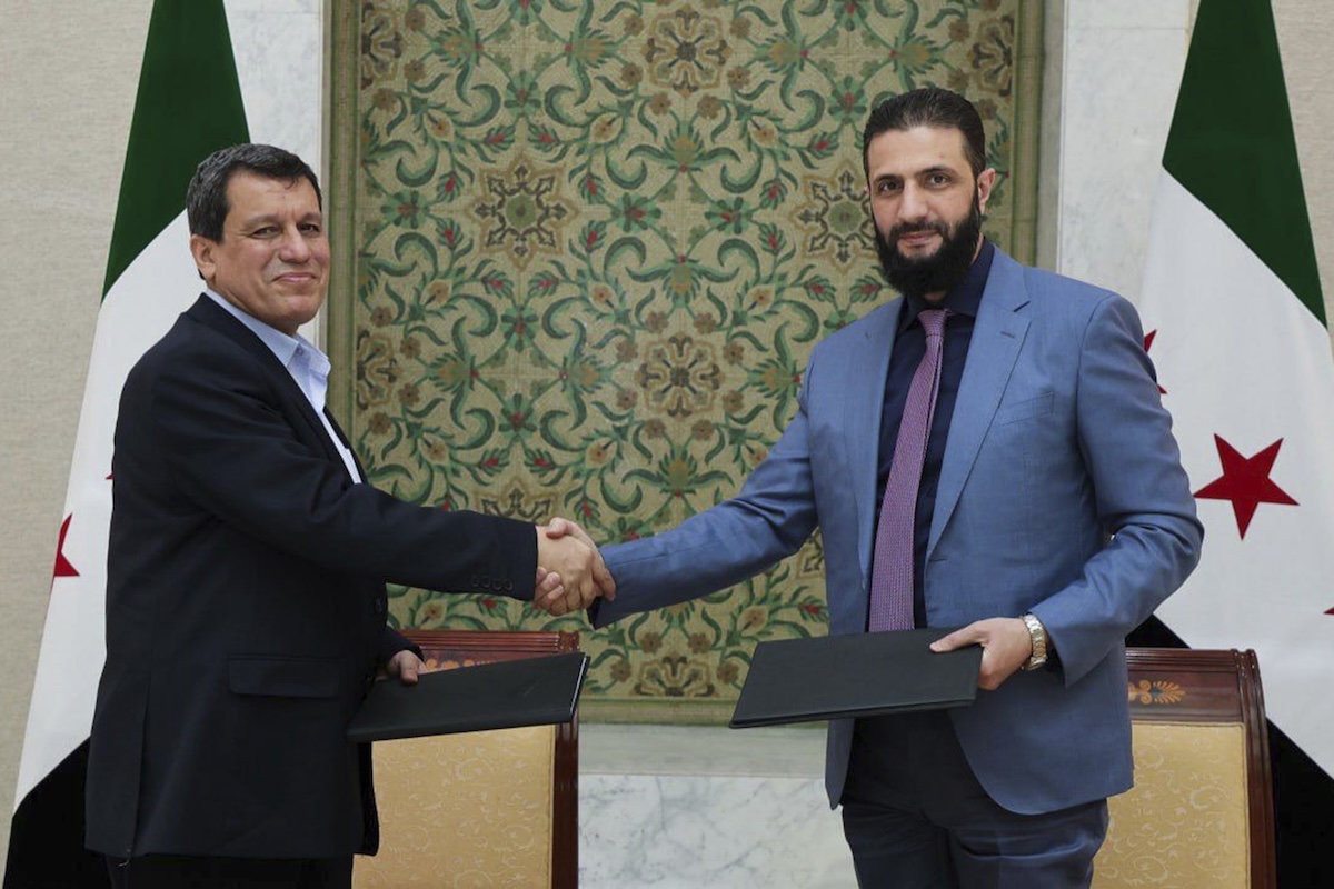 Integrazione completa delle forze curde nel governo siriano, annuncio di Mazloum Abdi