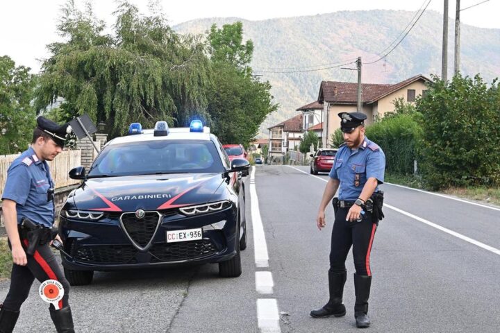 Investitore di ciclisti si scusa dopo incidente a Lanzo Torinese, emergono dati allarmanti su aggressioni stradali