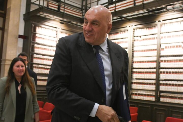Italia richiede all'Ue 8,9 miliardi dal fondo Safe: tensioni politiche sulle armi e aiuti a Kiev